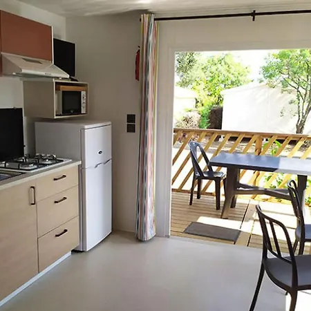 Camping Mobil-home 3 Pieces Avec Terrasse A - Api-1-52-1150 *