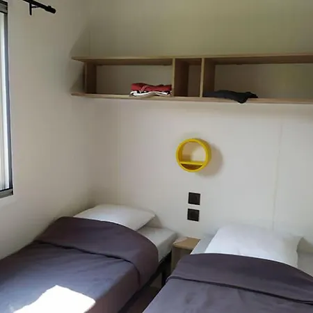 Mobil-home 3 Pieces Avec Terrasse A - Api-1-52-1150 Camping *