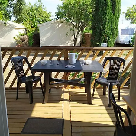 Camping Mobil-home 3 Pieces Avec Terrasse A - Api-1-52-1150